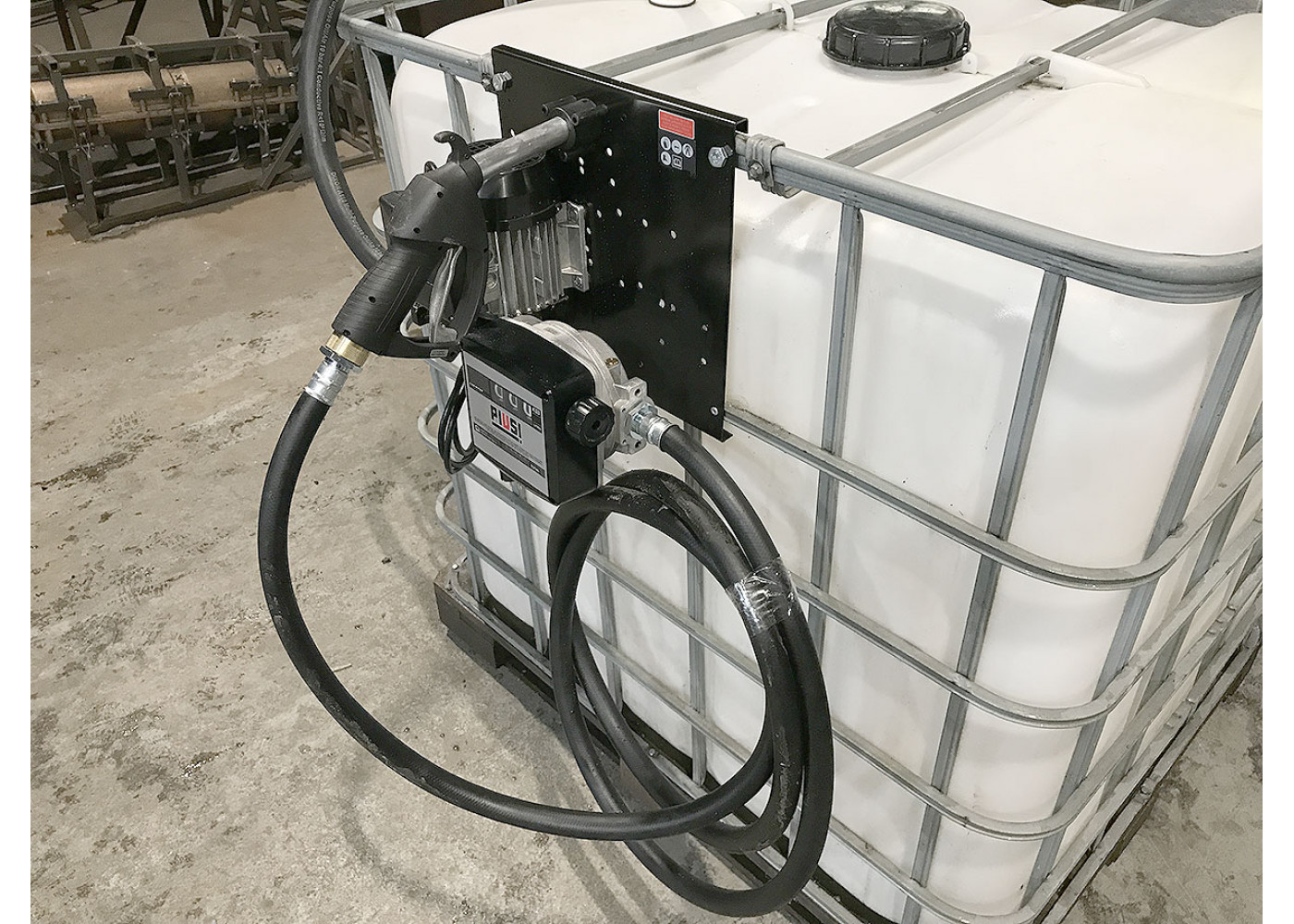 Եվրակուբի հիմքով լցակայան Իտալիա, պոմպ 220Վ 56 լ/րոպե, 4 մ խողովակ, հաշվիչ